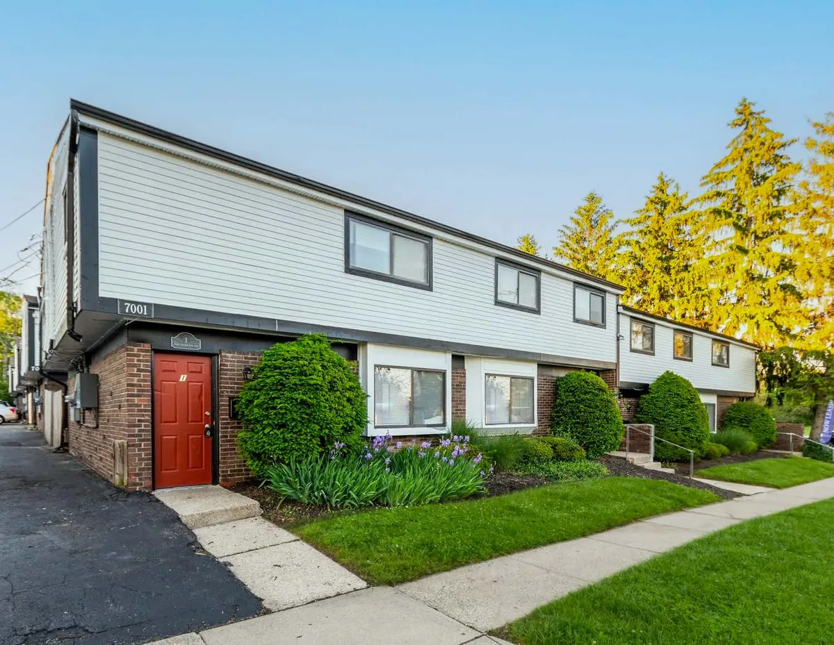 Village Square Townhomes